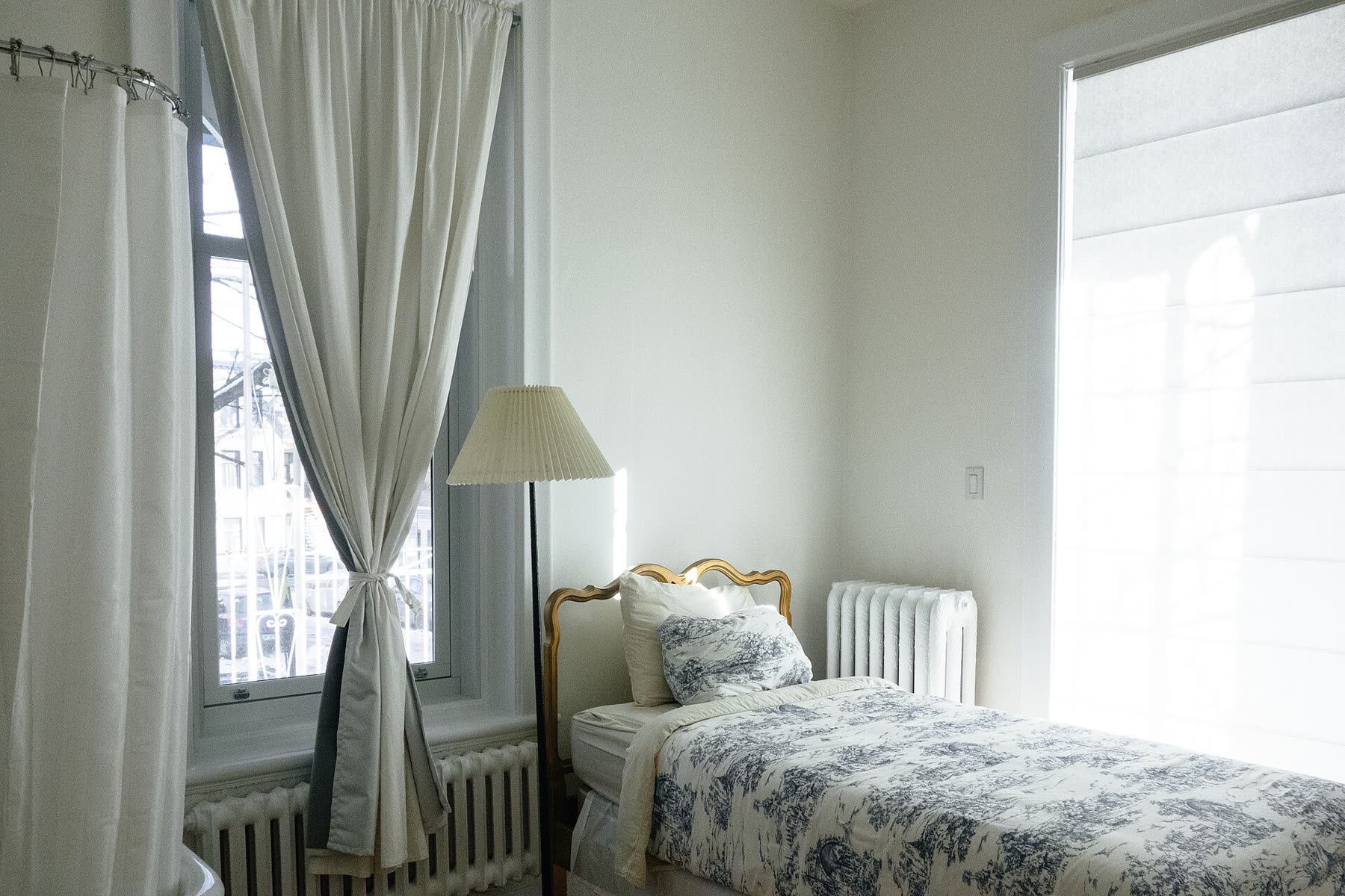 Courtyard twin room